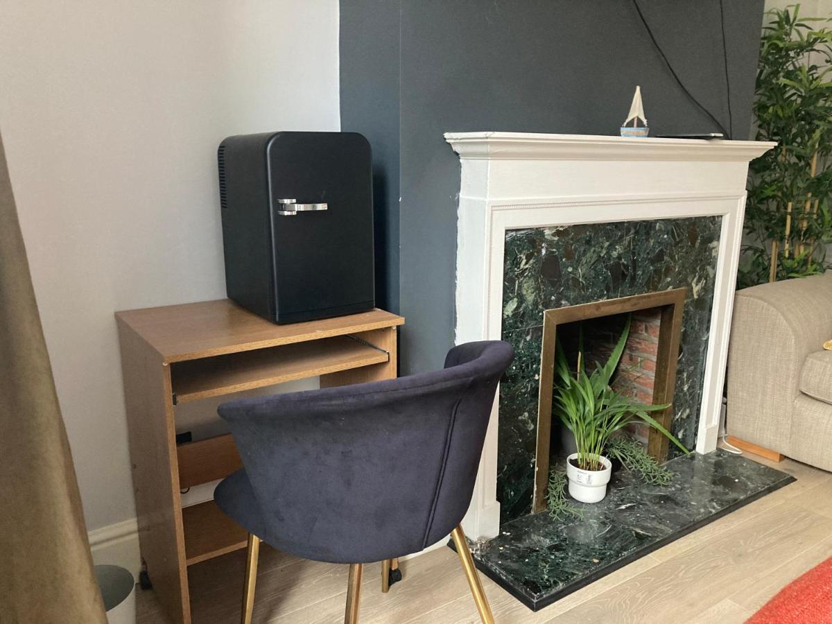 Cozy Private Room London Bagian luar foto
