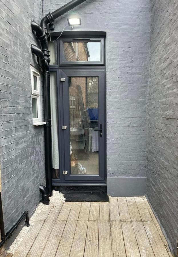 Cozy Private Room London Bagian luar foto