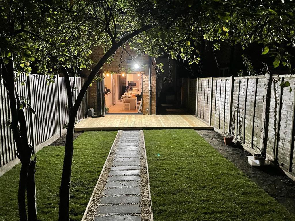 Cozy Private Room London Bagian luar foto
